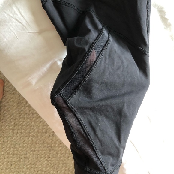 Lululemon Mesh Cropped Legging - Picture 2 of 4